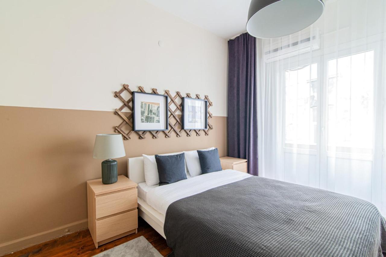 Sleek Flat Within Walking Distance To Pera Museum Apartment Istanbul Bagian luar foto